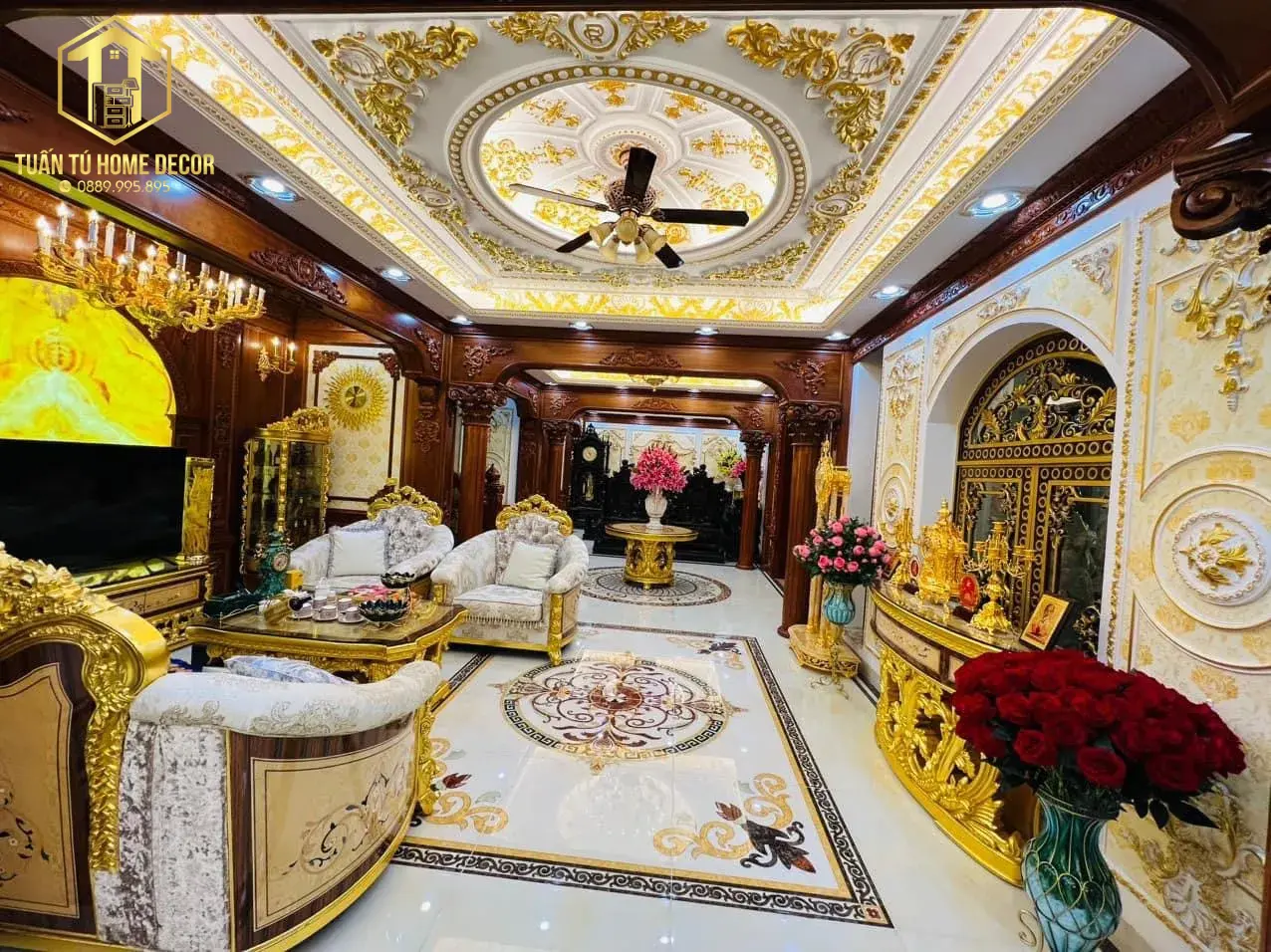 Mẫu phòng khách dát vàng 3